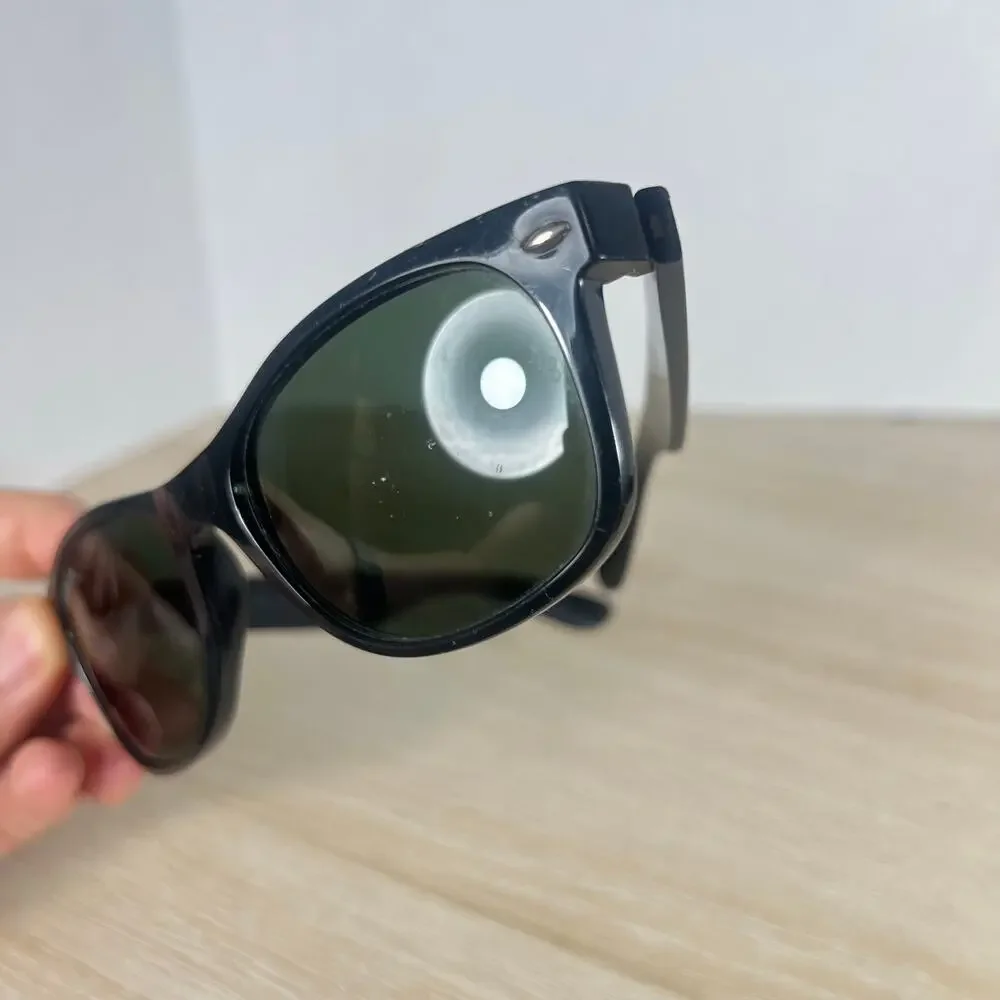 Ray-Ban RB2132 New Wayfarer Sunglasses Polarized Lenses 901 55-18 Black
